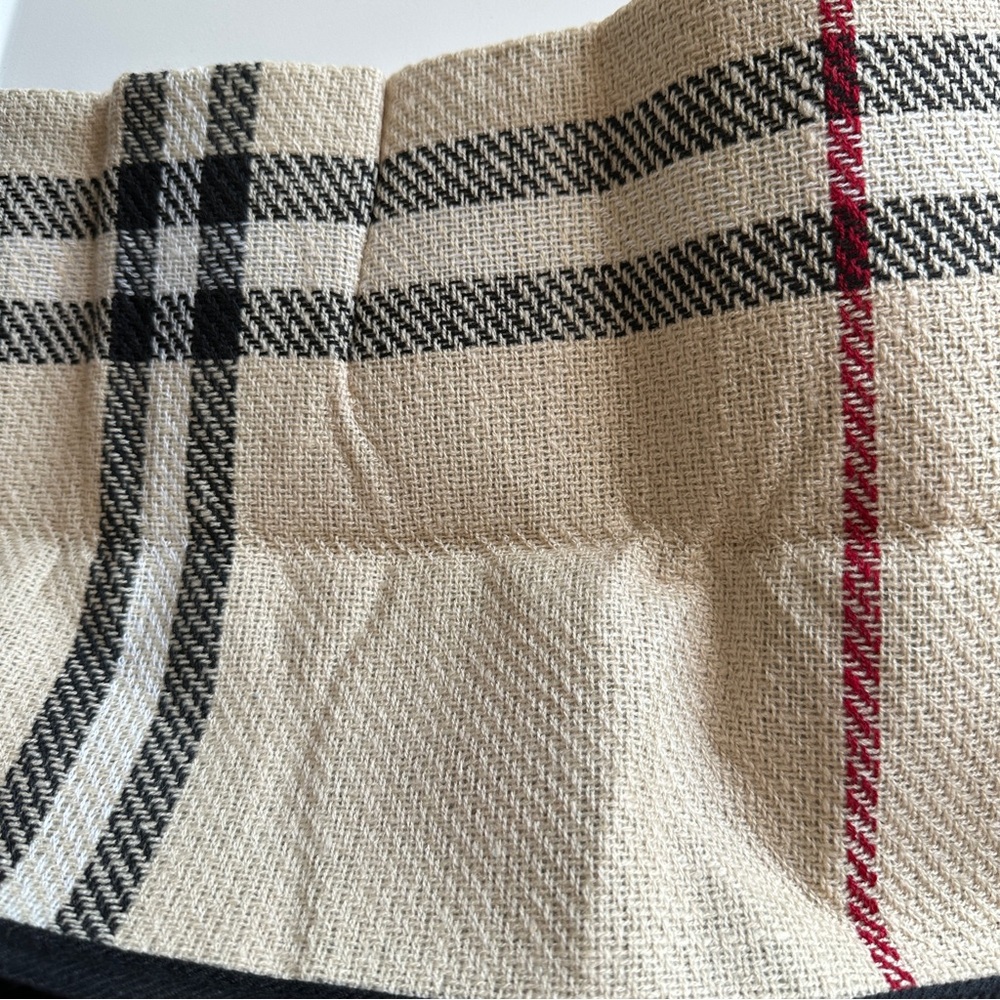 NWOT Costco Packable Outdoor Picnic Blanket Tan Black Red Plaid Nova Check - Picture 3 of 9